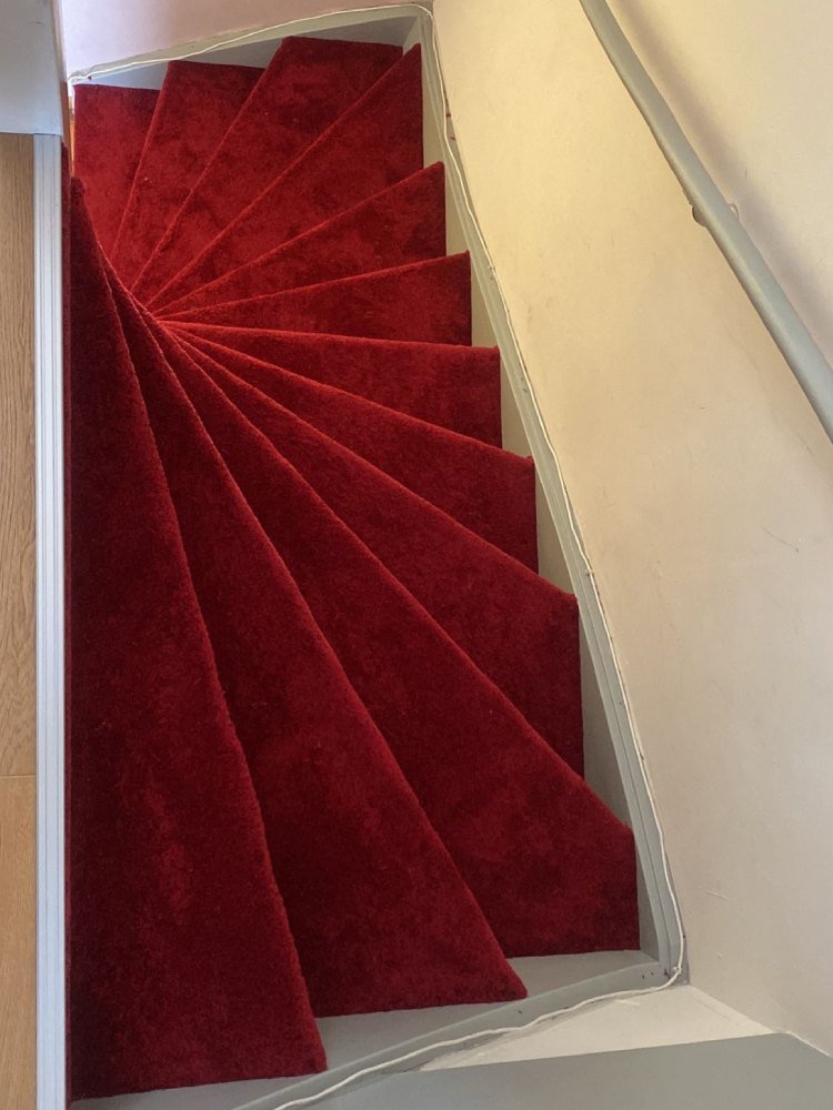 c3 trap tapijt leggen